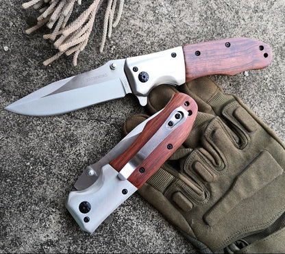 Outdoor Portable Folding Knife.